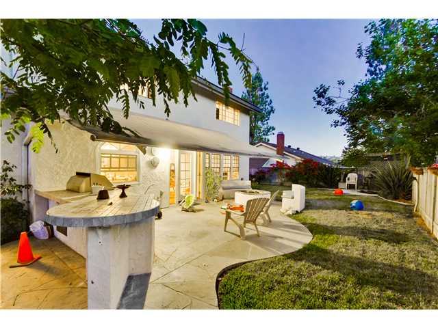 17232 Cliquot Ct, Poway, CA 92064 photo 2