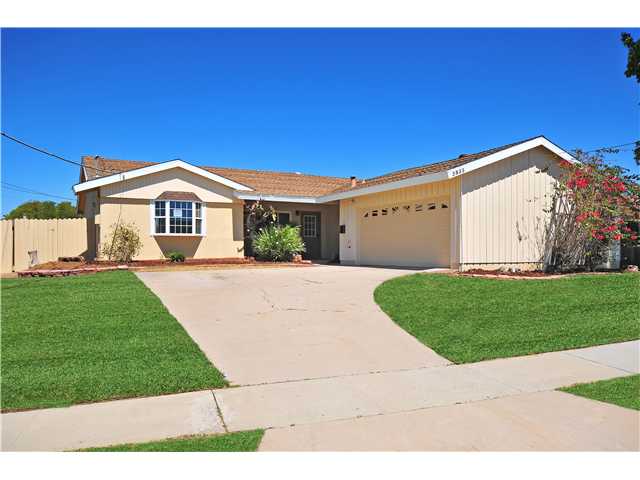 5835 Derk Dr, La Mesa, CA 91942 photo 2