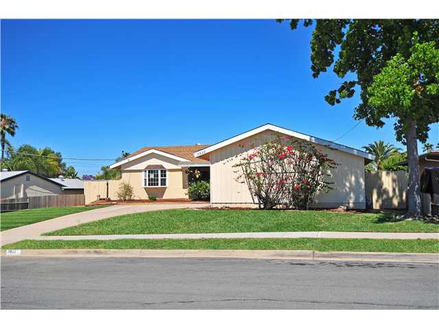 5835 Derk Dr, La Mesa, CA 91942 photo 23