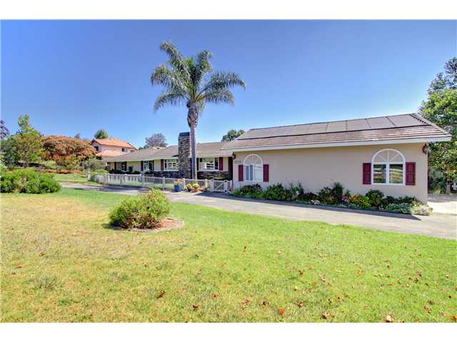 3682 Lake Ridge Rd, Fallbrook, CA 92028 photo 2