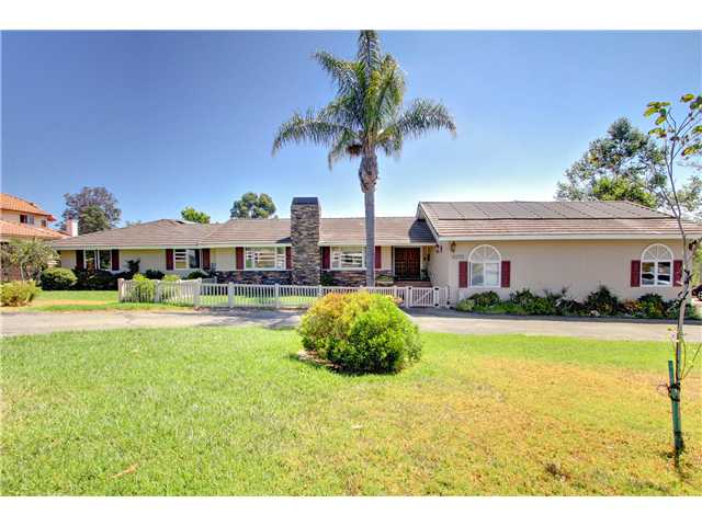 3682 Lake Ridge Rd, Fallbrook, CA 92028 photo 1