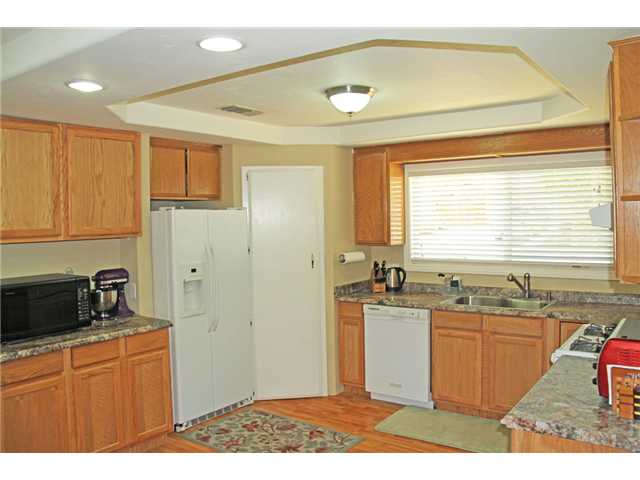 9547 Abbeywood Rd, Santee, CA 92071 photo 8