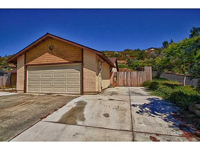 31173 Old River Rd, Bonsall, CA 92003 photo 2