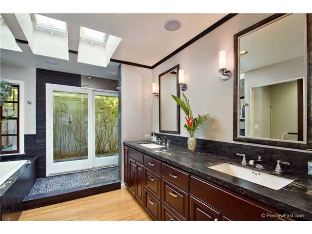 359 Mesa Way, La Jolla, CA 92037 photo 17