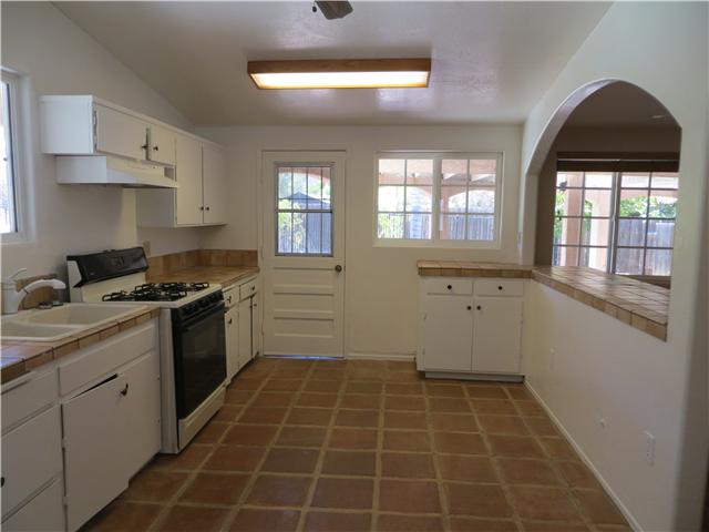 12457 Witt Pl, Poway, CA 92064 photo 3