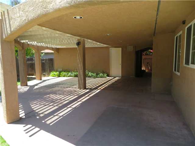 12457 Witt Pl, Poway, CA 92064 photo 2