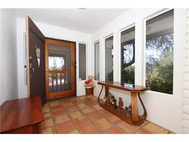 1836 Gird Rd, Fallbrook, CA 92028 photo 2