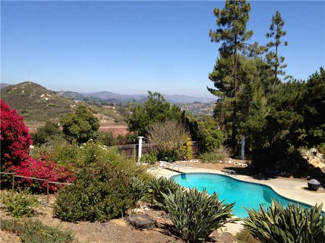 2182 Rockhoff Rd, Escondido, CA 92026 photo 1