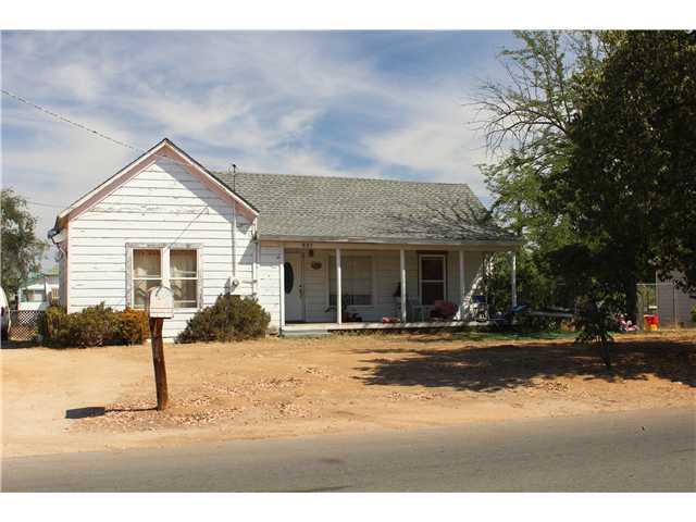 847 B St, Ramona, CA 92065 photo 2