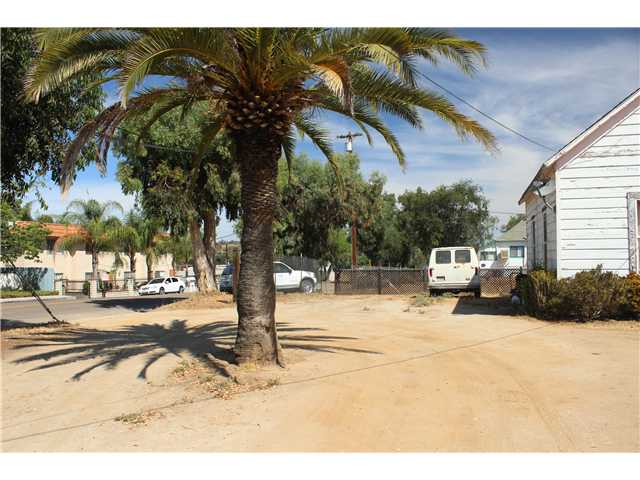 847 B St, Ramona, CA 92065 photo 3