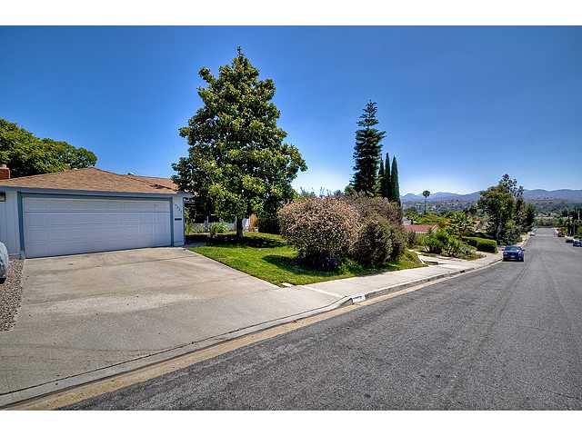 13226 Olive Grove Dr, Poway, CA 92064 photo 3