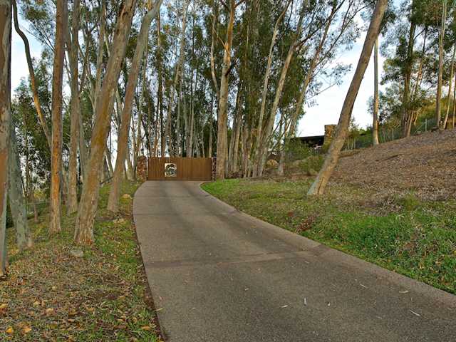 10087 Shadow Rd, La Mesa, CA 91941 photo 2