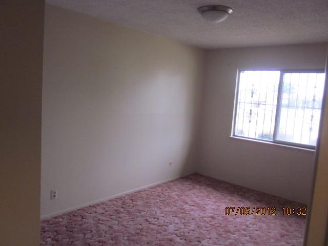 106 Edgewood Dr, Oceanside, CA 92054 photo 18