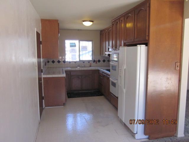 106 Edgewood Dr, Oceanside, CA 92054 photo 8