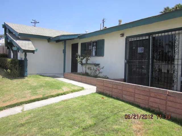 106 Edgewood Dr, Oceanside, CA 92054 photo 2