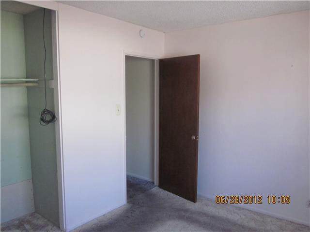 106 Edgewood Dr, Oceanside, CA 92054 photo 17