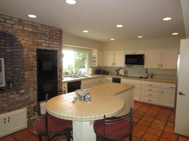 7631 Rustico Dr, Carlsbad, CA 92009 photo 3