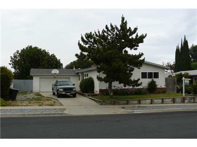 7635 Torrem St, La Mesa, CA 91942 photo 2