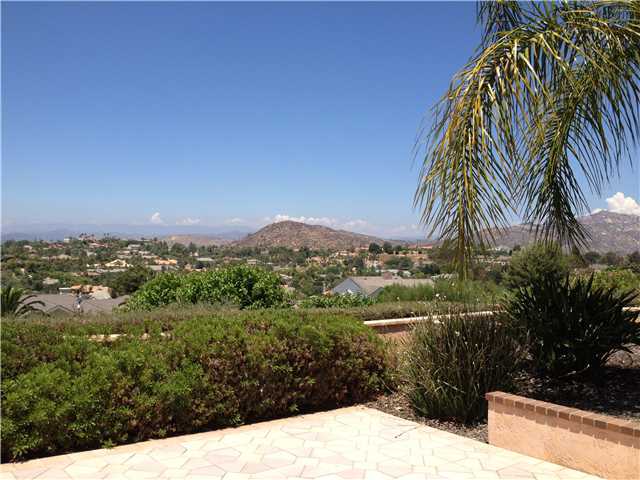 17544 Via Loma Dr, Poway, CA 92064 photo 4