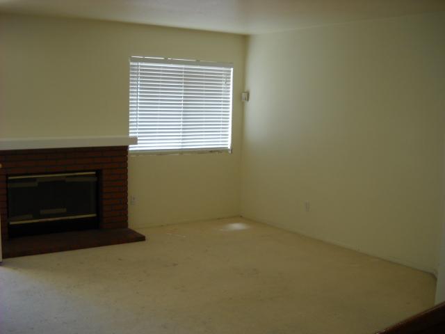 667 Foxwood Dr, Oceanside, CA 92057 photo 5