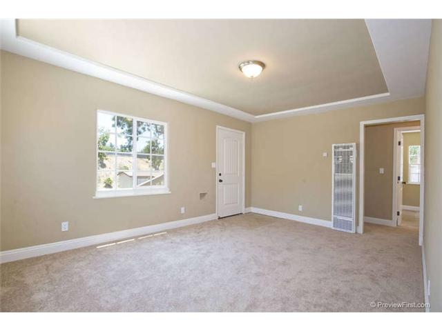 1876 Ensenada St, Lemon Grove, CA 91945 photo 2
