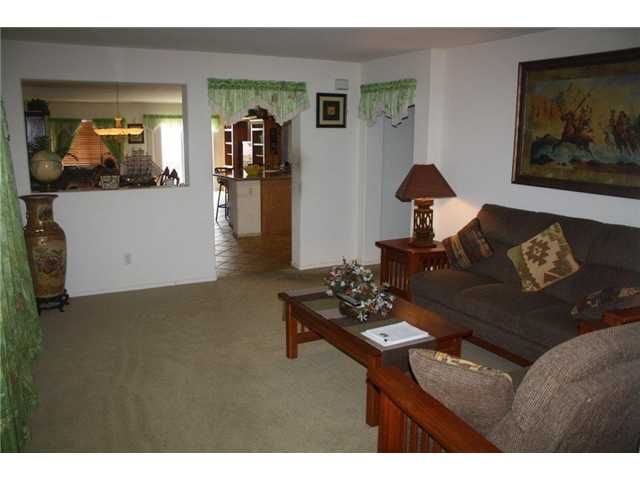 5141 Mendip St, Oceanside, CA 92057 photo 2