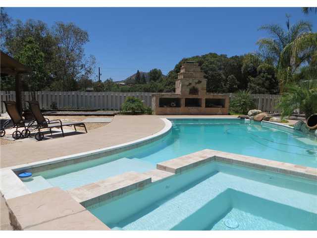 14208 Jerome Dr, Poway, CA 92064 photo 2