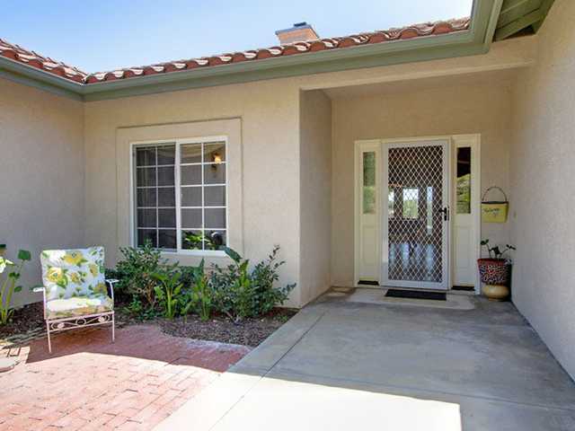 1735 Premier St, Fallbrook, CA 92028 photo 2