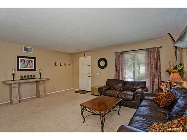 334 Rimhurst Ct, Oceanside, CA 92058 photo 9