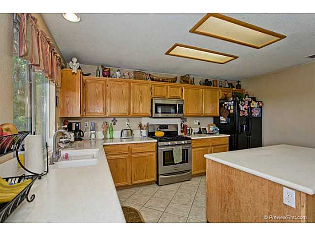 334 Rimhurst Ct, Oceanside, CA 92058 photo 17