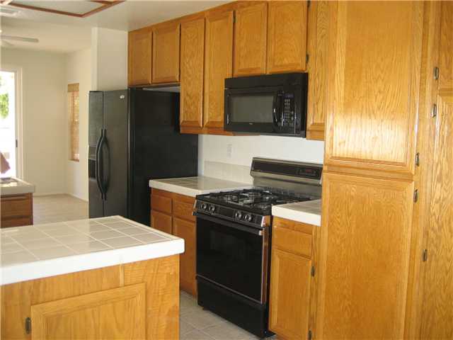369 Arroyo Vista St, Fallbrook, CA 92028 photo 4
