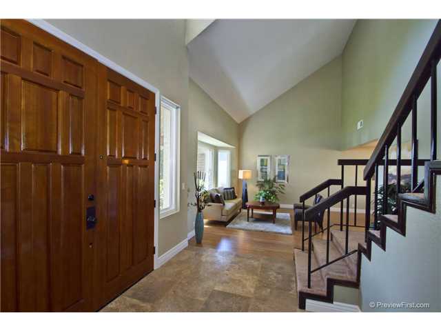 558 Shanas Ln, Encinitas, CA 92024 photo 2