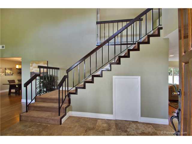 558 Shanas Ln, Encinitas, CA 92024 photo 3