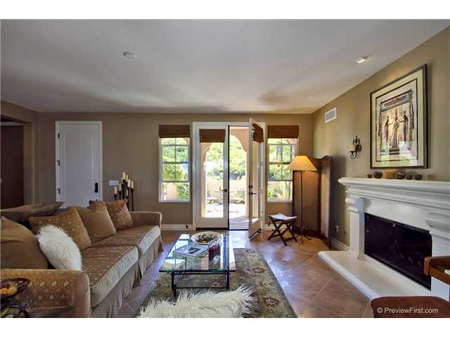 7655 Circulo Sequoia, Carlsbad, CA 92009 photo 4