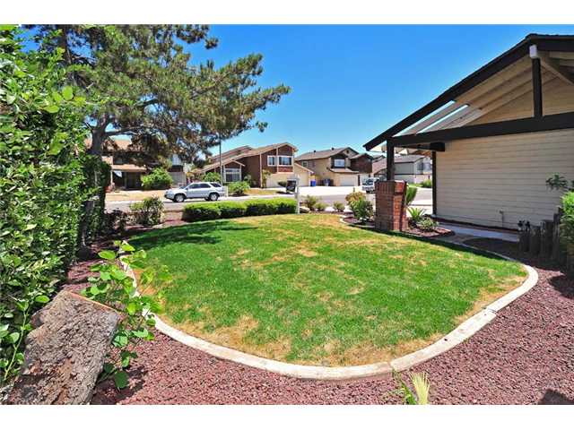 9562 Mavin Dr, Santee, CA 92071 photo 2