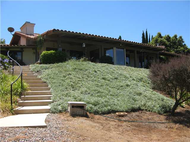 835 Fallen Oak Rd, Fallbrook, CA 92028 photo 3