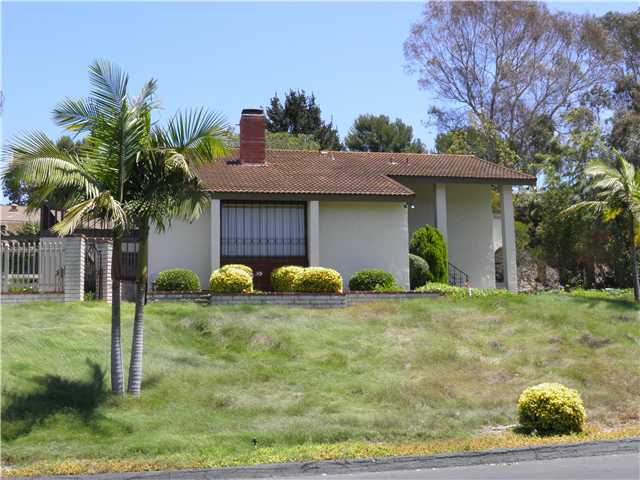 2318 Snead Dr, Oceanside, CA 92056 photo 2