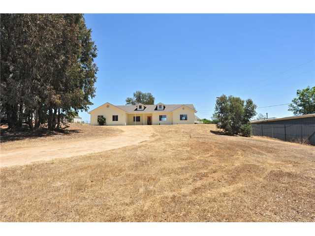 943 Johnson Ln, Ramona, CA 92065 photo 1
