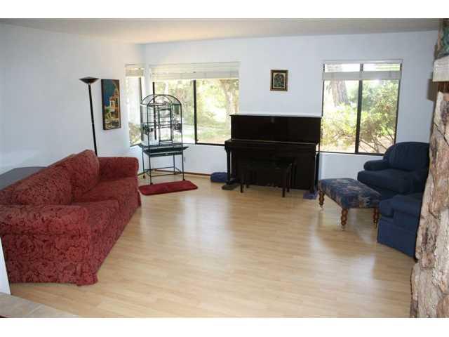 13610 Del Poniente Rd, Poway, CA 92064 photo 2