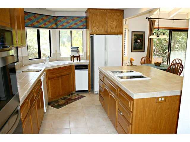 13610 Del Poniente Rd, Poway, CA 92064 photo 3