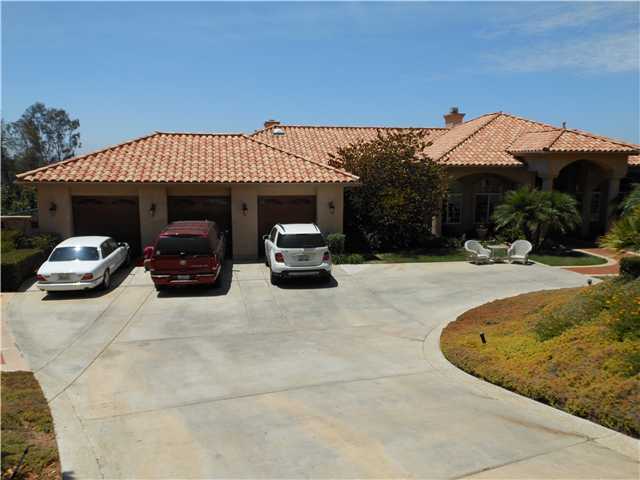 3941 Peony Dr, Fallbrook, CA 92028 photo 1