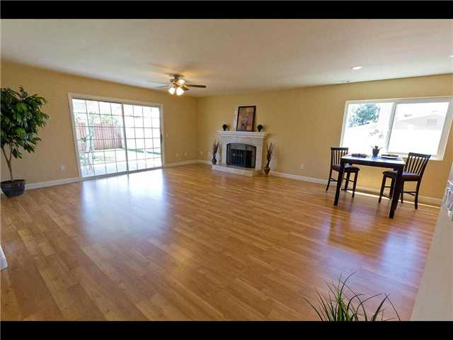 9709 Cambury Dr, Santee, CA 92071 photo 2