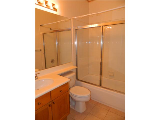 2410 Fallbrook Pl, Escondido, CA 92027 photo 8