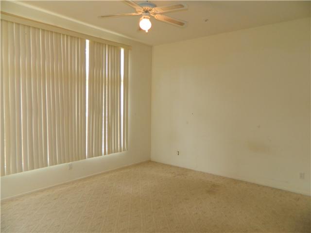 2410 Fallbrook Pl, Escondido, CA 92027 photo 5