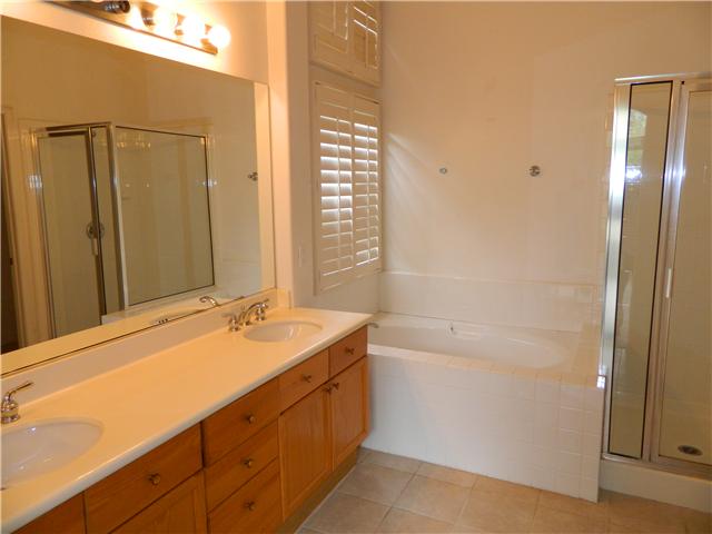 2410 Fallbrook Pl, Escondido, CA 92027 photo 9