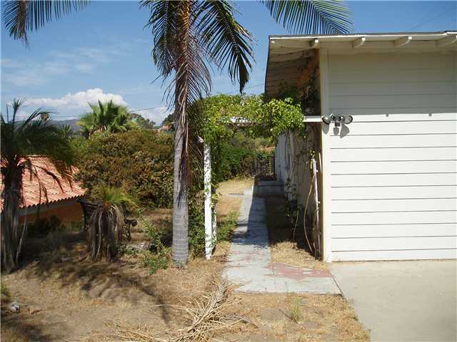 1215 Eucalyptus Ln, Vista, CA 92084 photo 5
