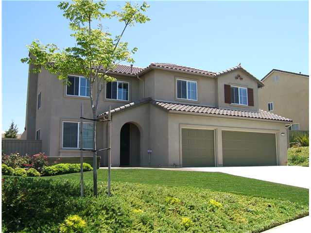 1009 Stratton Dr, Vista, CA 92083 photo 2