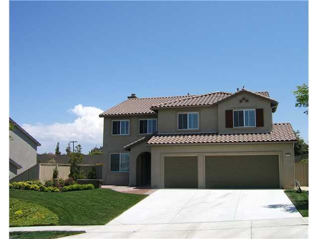 1009 Stratton Dr, Vista, CA 92083 photo 1