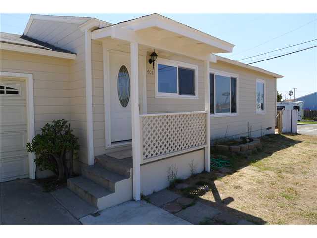 601 Capistrano Dr, Oceanside, CA 92058 photo 1