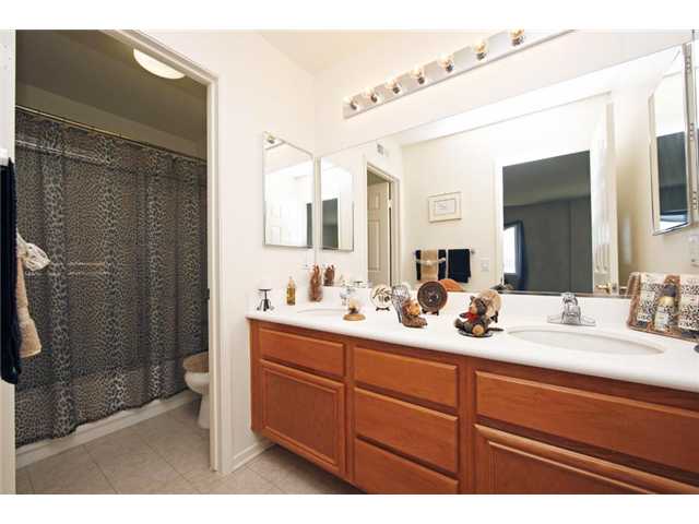 2332 Pointe Pkwy, Spring Valley, CA 91978 photo 17